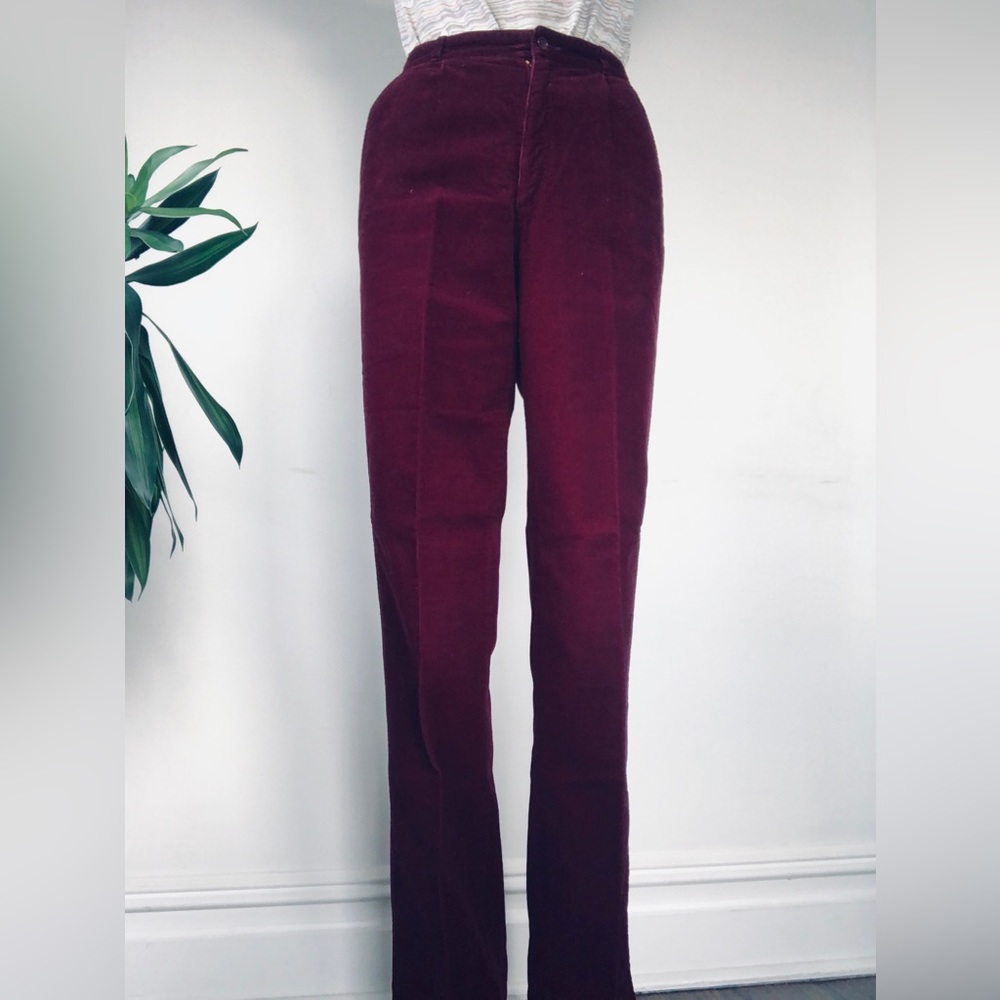 🇫🇷 Newman VTG corduroy pants in burgundy; French size 42 (US 8-10)